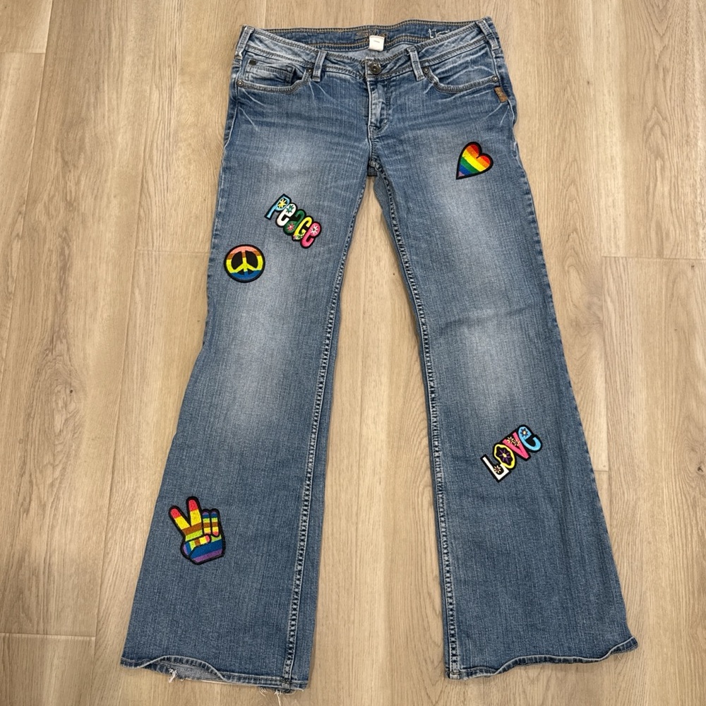 Vintage Silver Y2K Ultra Low Rise Bell Bottom Patch Jeans Size 32